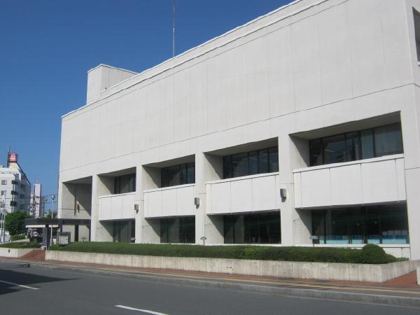 library. 700m to the library (library)