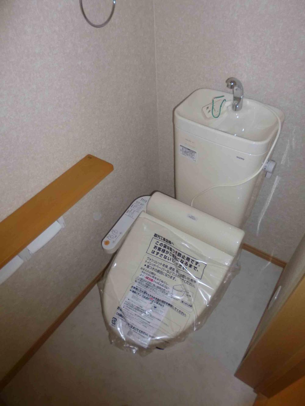Toilet. Example of construction. 