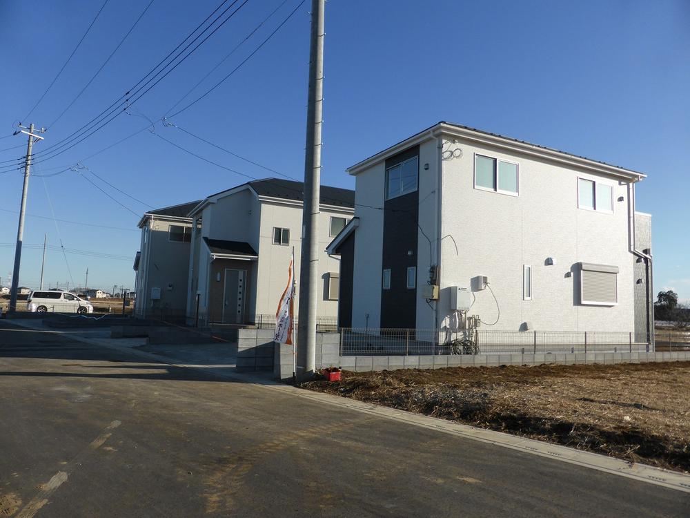 Local photos, including front road