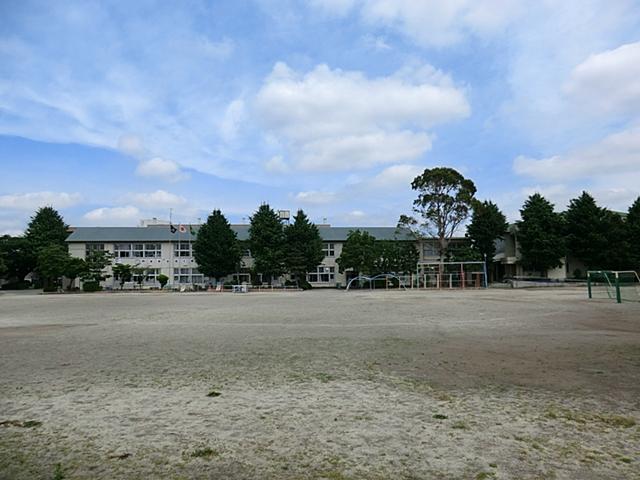 Primary school. Miyashiro-machi Tatsuhigashi 200m up to elementary school