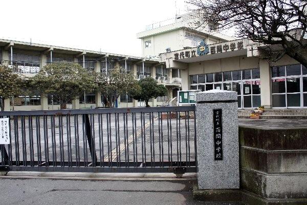 Junior high school. Miyashiro Municipal Hyakken until junior high school 819m