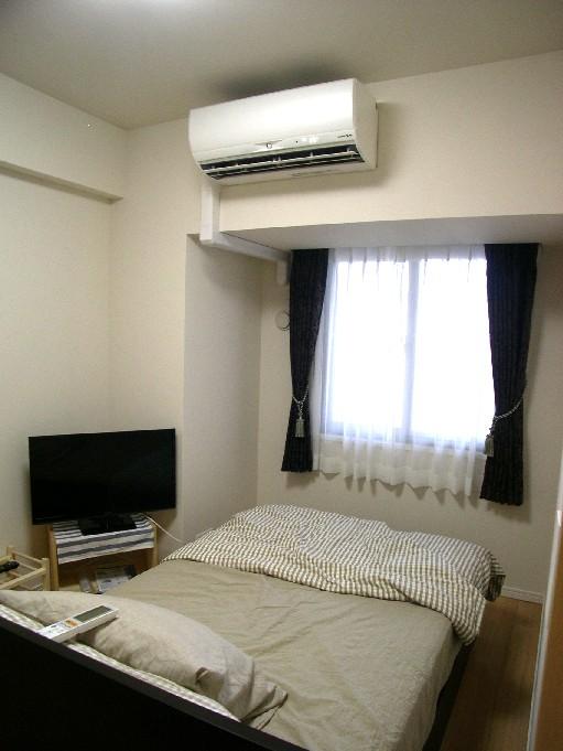 Non-living room. Western-style about 6.1 Pledge. Air conditioning ・ curtain ・ Lighting comes with the service.