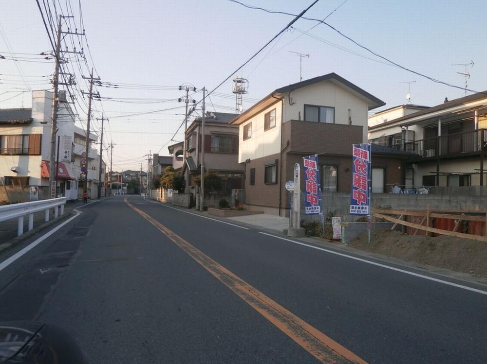 Local photos, including front road. Local (12 May 2013) Shooting