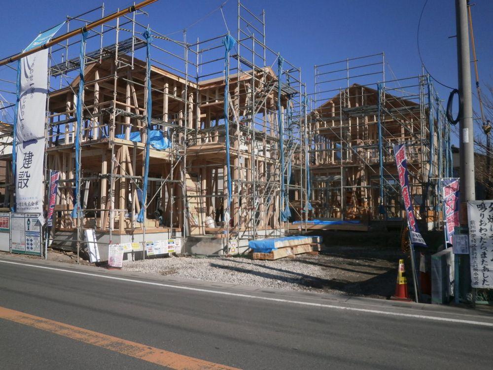 Local appearance photo. Local (12 May 2013) Shooting