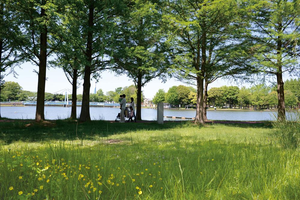 park. Prefectural Misato to the park 190m of Tokyo Mizumoto Park and face each other, It has formed an integral beautiful waterside space. 