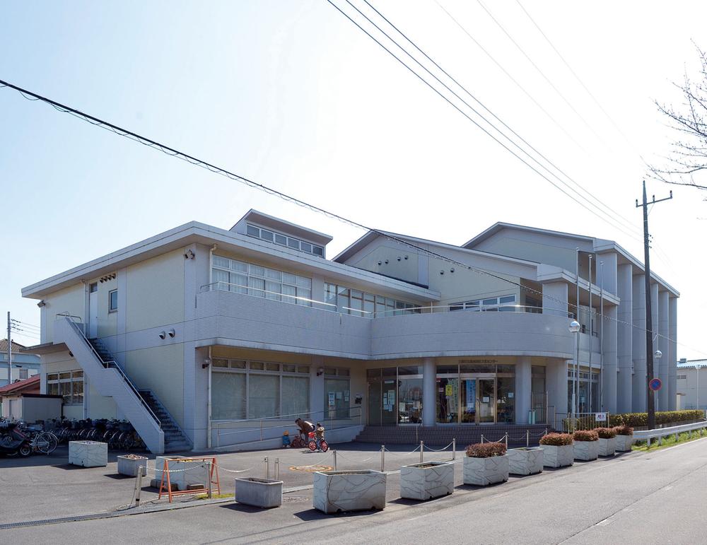 Other Environmental Photo. Gaozhou until the district cultural center can be used for, such as 310m library and a variety of meeting conference room, Full facilities such as a multi-purpose hall. 