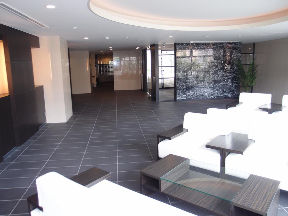 Entrance. Common areas