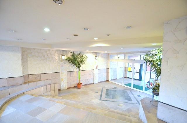 Entrance. ~ entrance ~