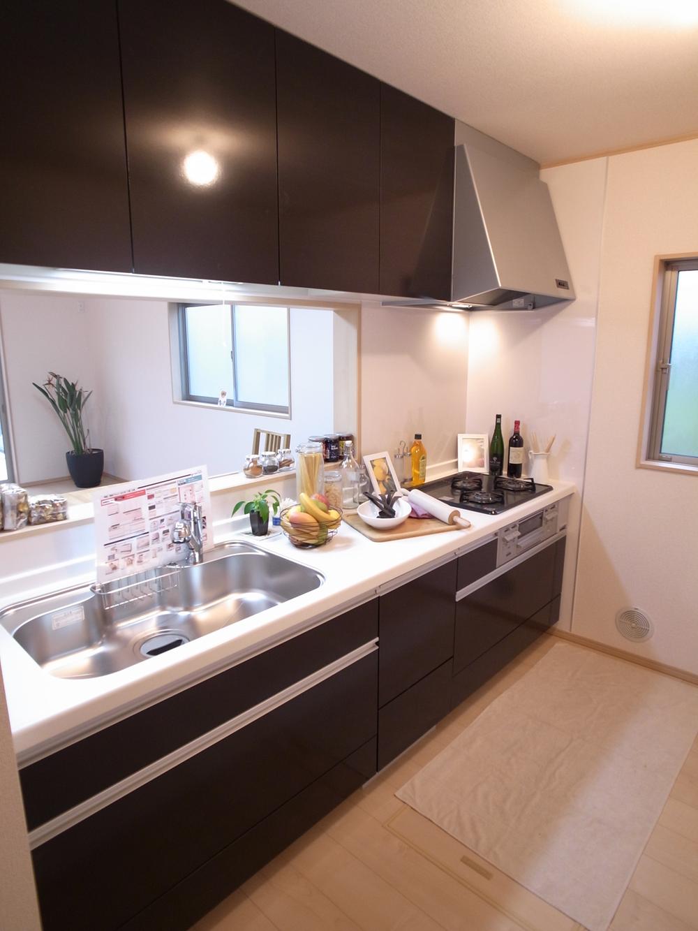 Living. Local (11 May 2013) Shooting