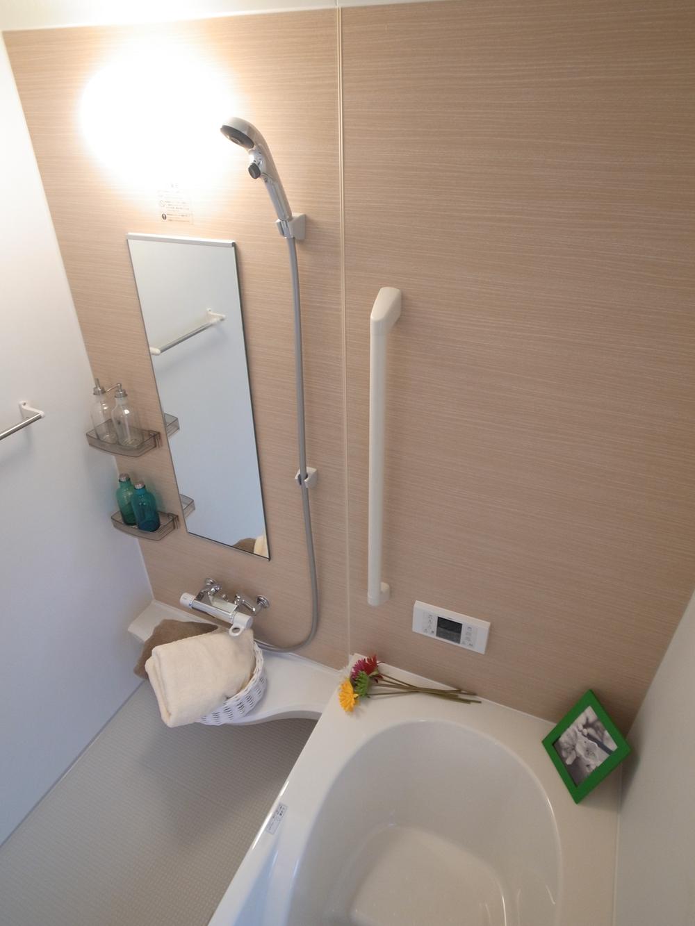 Bathroom. Local (11 May 2013) Shooting ・ Building 2