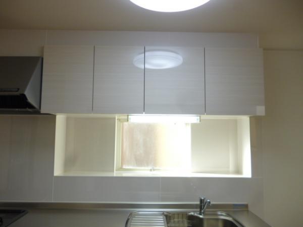 Same specifications photo (kitchen). New hanging cupboard
