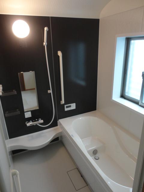 Same specifications photo (bathroom). Same specification type