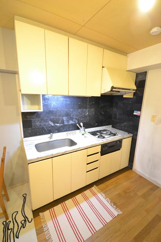 Kitchen. Indoor (March 2013) Shooting