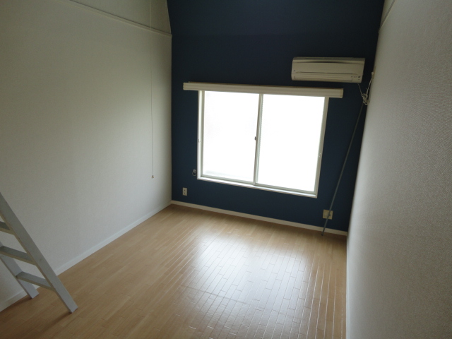 Other room space. 206, Room a cross of dark blue