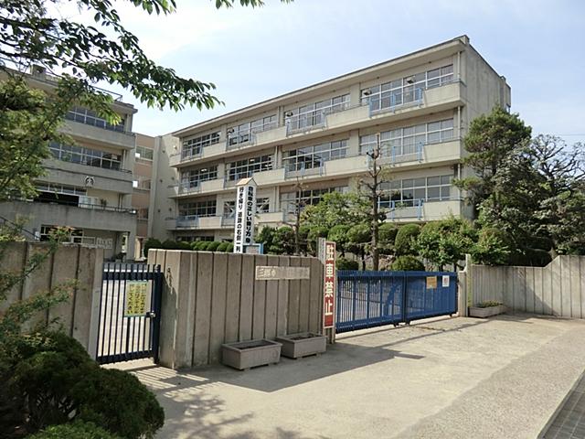 Primary school. Misato Municipal Maetani 300m up to elementary school