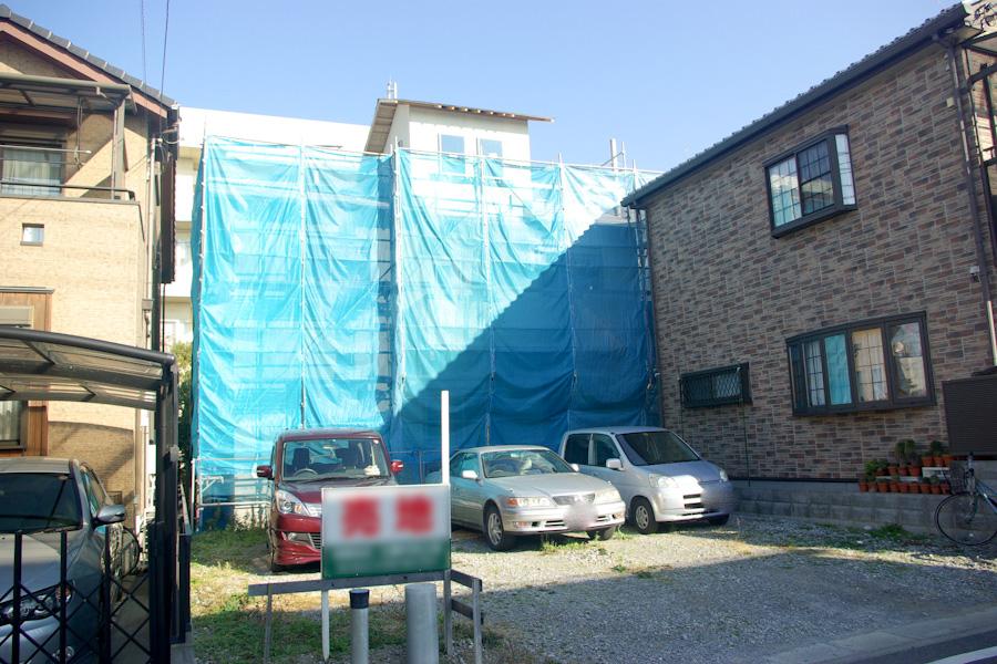 Local appearance photo. Local (12 May 2013) Shooting