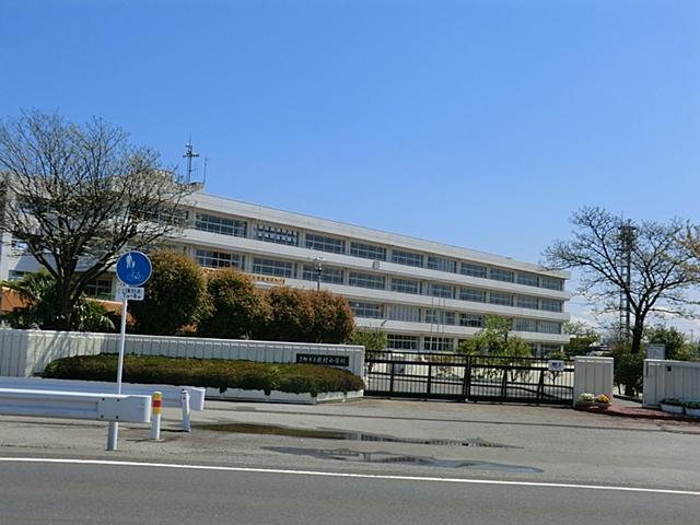 Primary school. Misato Municipal Maema to elementary school 650m