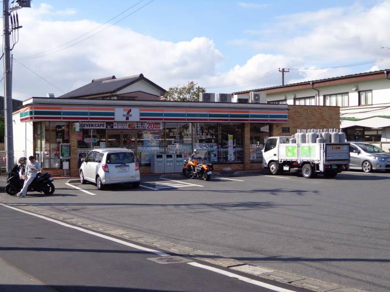 Convenience store. 275m to Seven-Eleven Misato Takano 3-chome