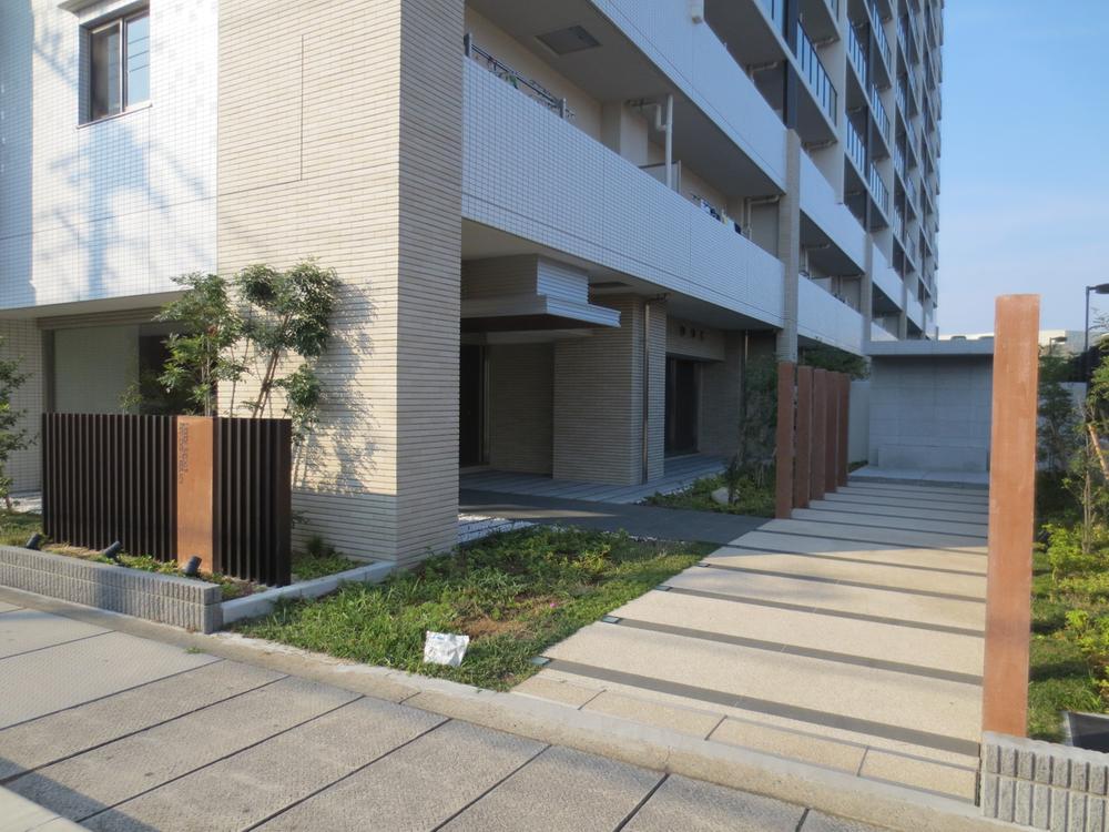 Entrance. Common area (November 2013) Shooting