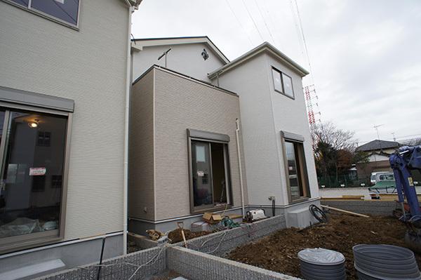 Local appearance photo. Building 2