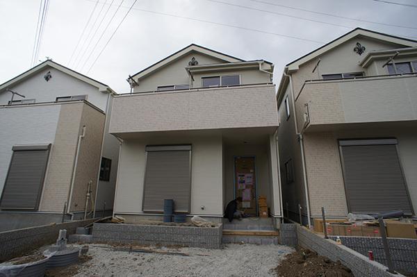 Local appearance photo. 4 Building