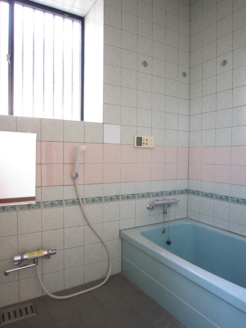 Bathroom. Indoor (July 2013) Shooting