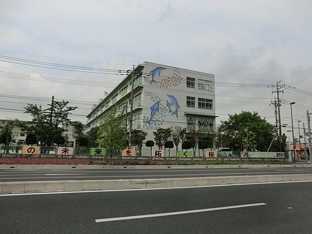 Primary school. Misato City Tatsusakura Elementary School