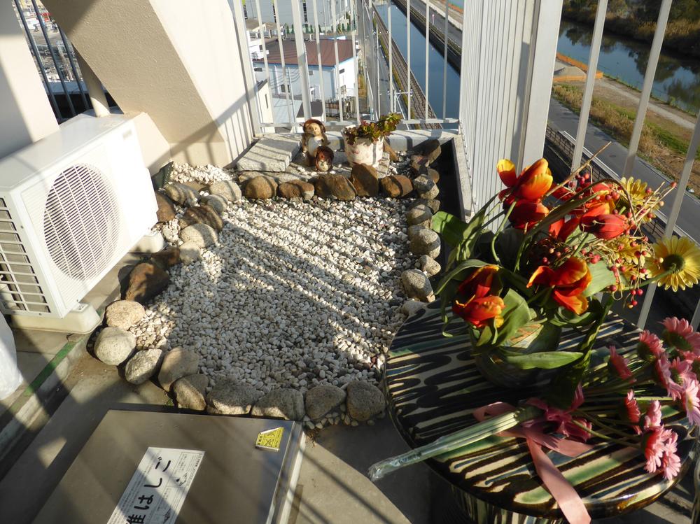 Balcony. Local (12 May 2013) Shooting