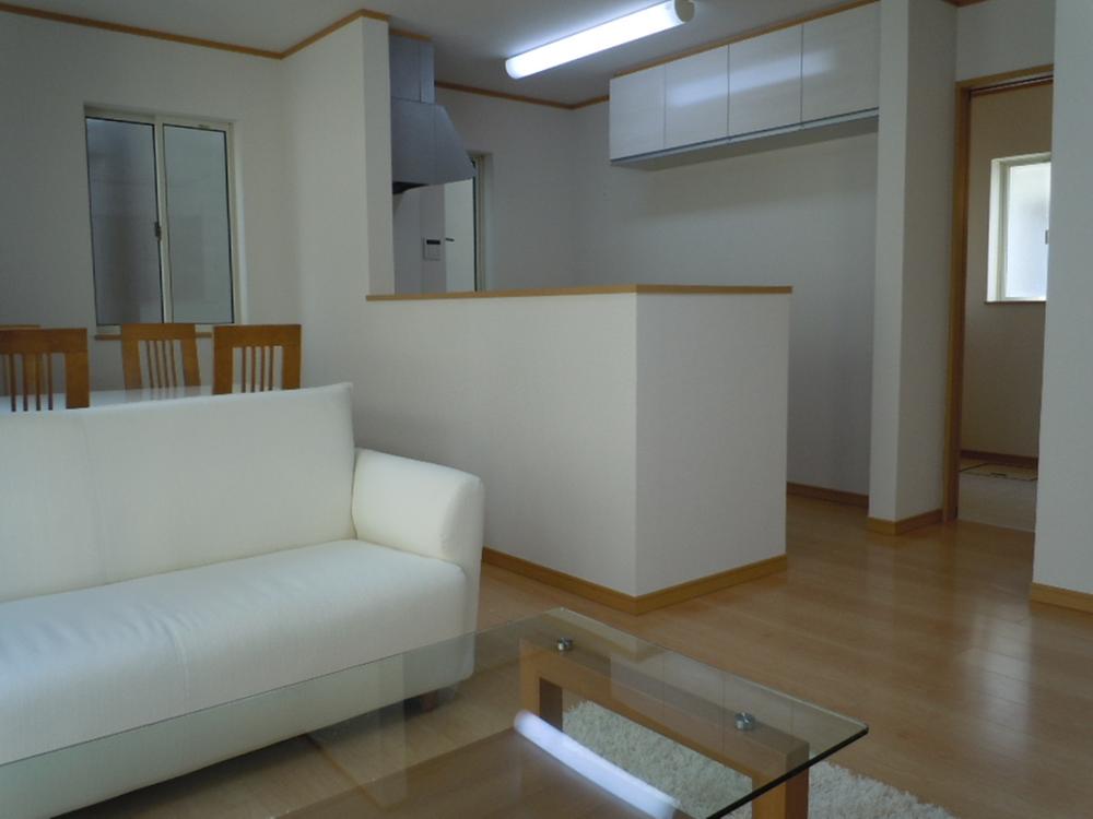 Same specifications photos (living). Kitchen Tsuto There Agoutou  B Building face-to-face kitchen