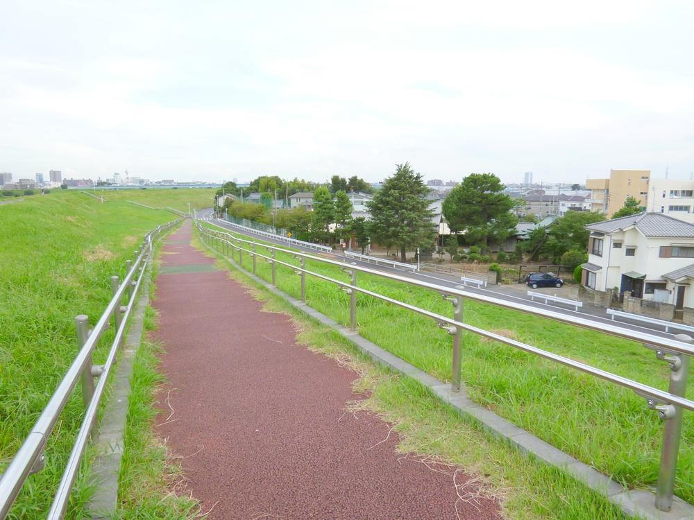 Streets around. Edogawa bank 1-minute walk