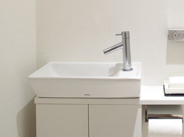 Toilet.  [Toilet hand washing counter] The toilet, We have established the hand washing counter of modern design and easy to turn the faucet and compact. (H type)