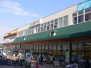 Shopping centre. 1341m until the M's Town (shopping center)