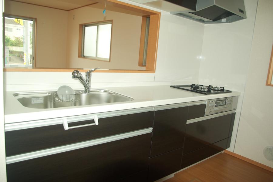 Same specifications photo (kitchen). (November 2013) Shooting