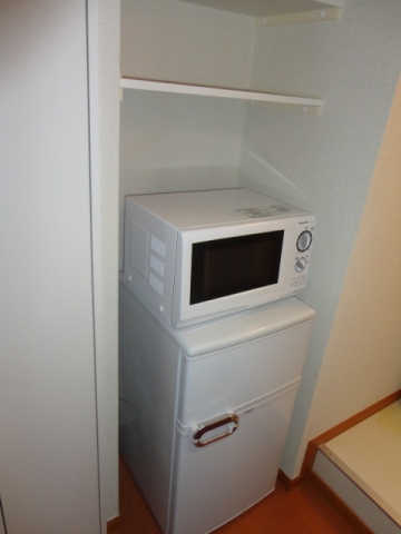 Other Equipment. Refrigerator & Microwave