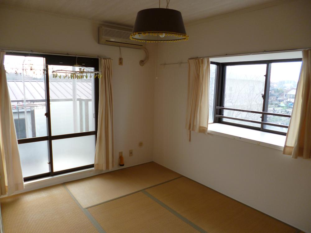 Non-living room. Indoor (12 May 2012) shooting