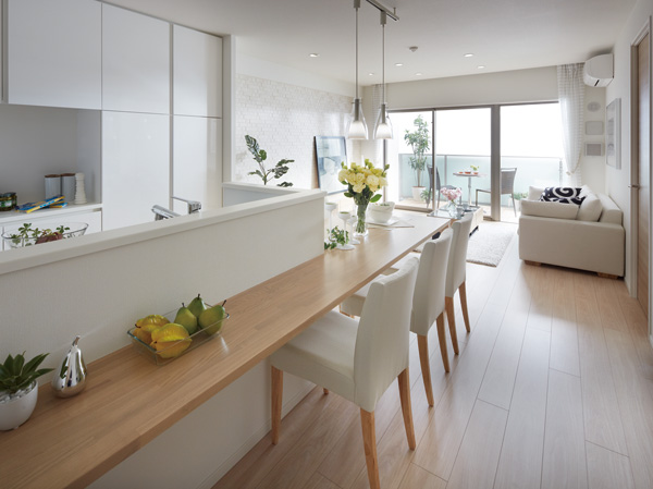 Room and equipment. Space "peer kitchen" that nature and family gather. Also clean up also procedure good command of well snappy to arrange the dishes because with a dining table, Convenient and clever layout. (Peer kitchen ※ Including A type part paid option / Application end)