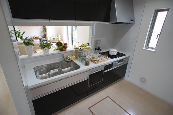 Kitchen. Produce a warm time face-to-face kitchen of your family Indoor (10 May 2013) Shooting Building 3