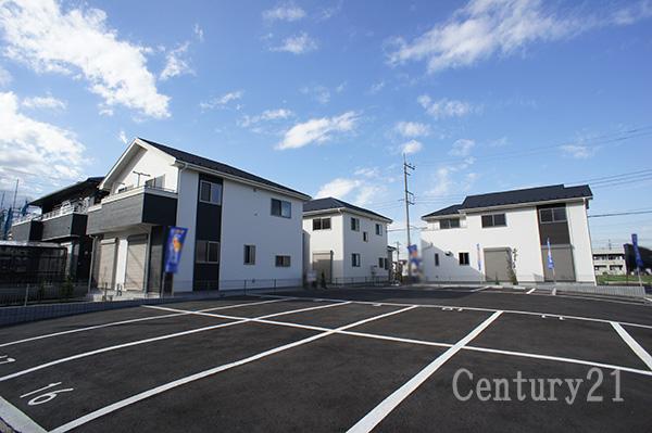 Local photos, including front road. Local (11 May 2013) Shooting