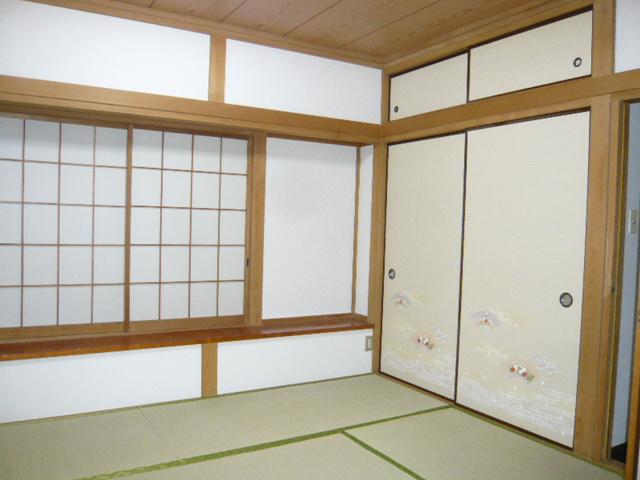 Non-living room. ● you are living next to Japanese-style room ~ !
