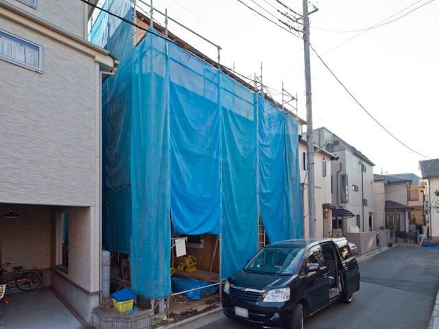 Local photos, including front road. Local (12 May 2013) Shooting