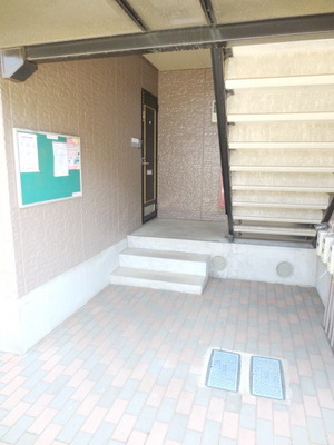 Other. 5m to Entrance (Other)