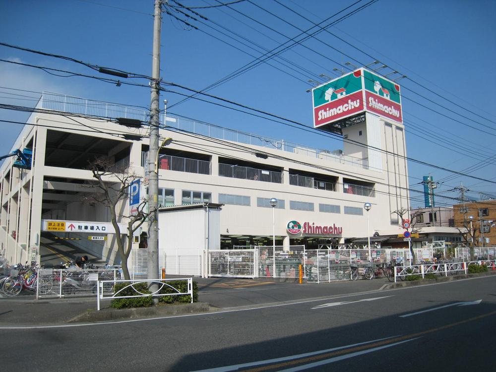 Home center. 732m until Shimachu Co., Ltd. home improvement store Niiza