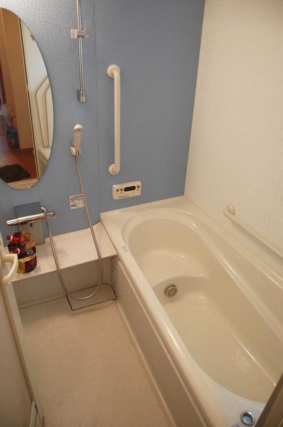 Bathroom. Sitz bath can also enjoy bench type of bathtub