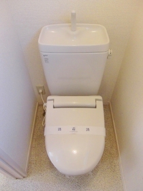 Toilet.  ◆ There was also the winter heating toilet seat ◆ 