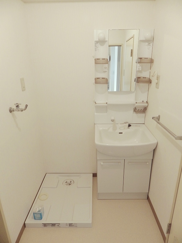 Washroom. Washbasin new ☆ 
