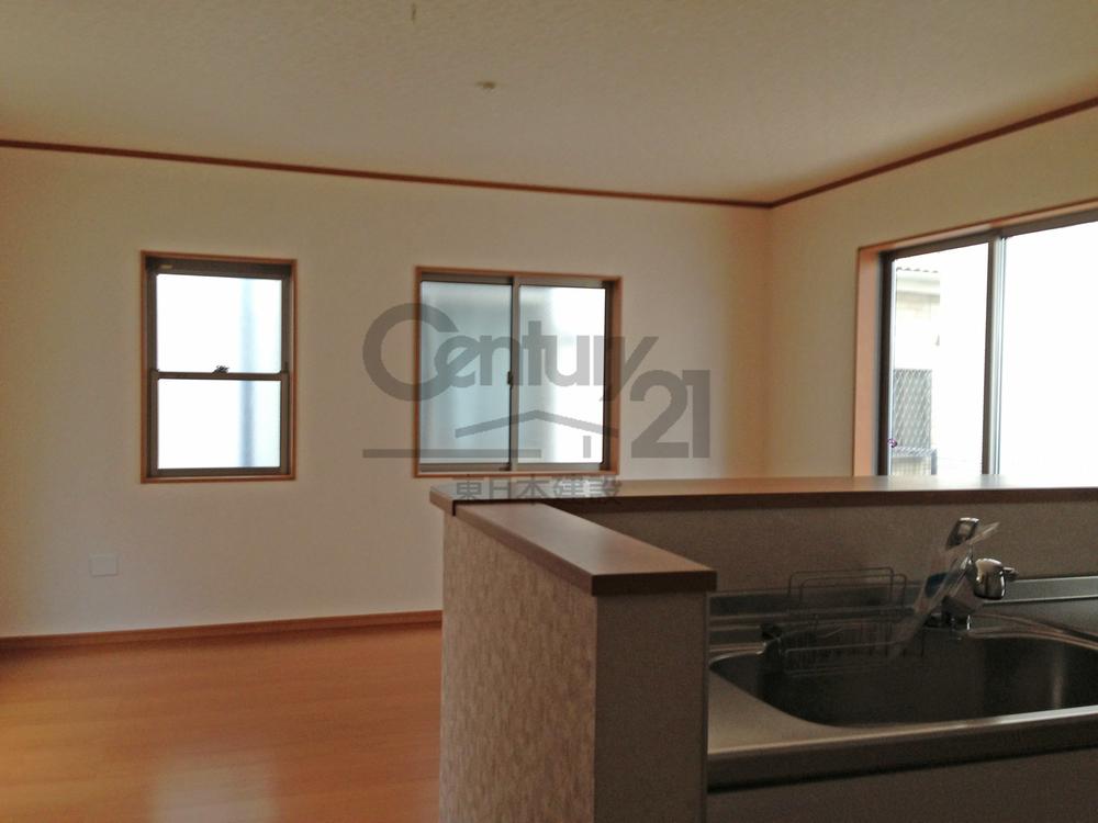 Living. Local (11 May 2013) Shooting