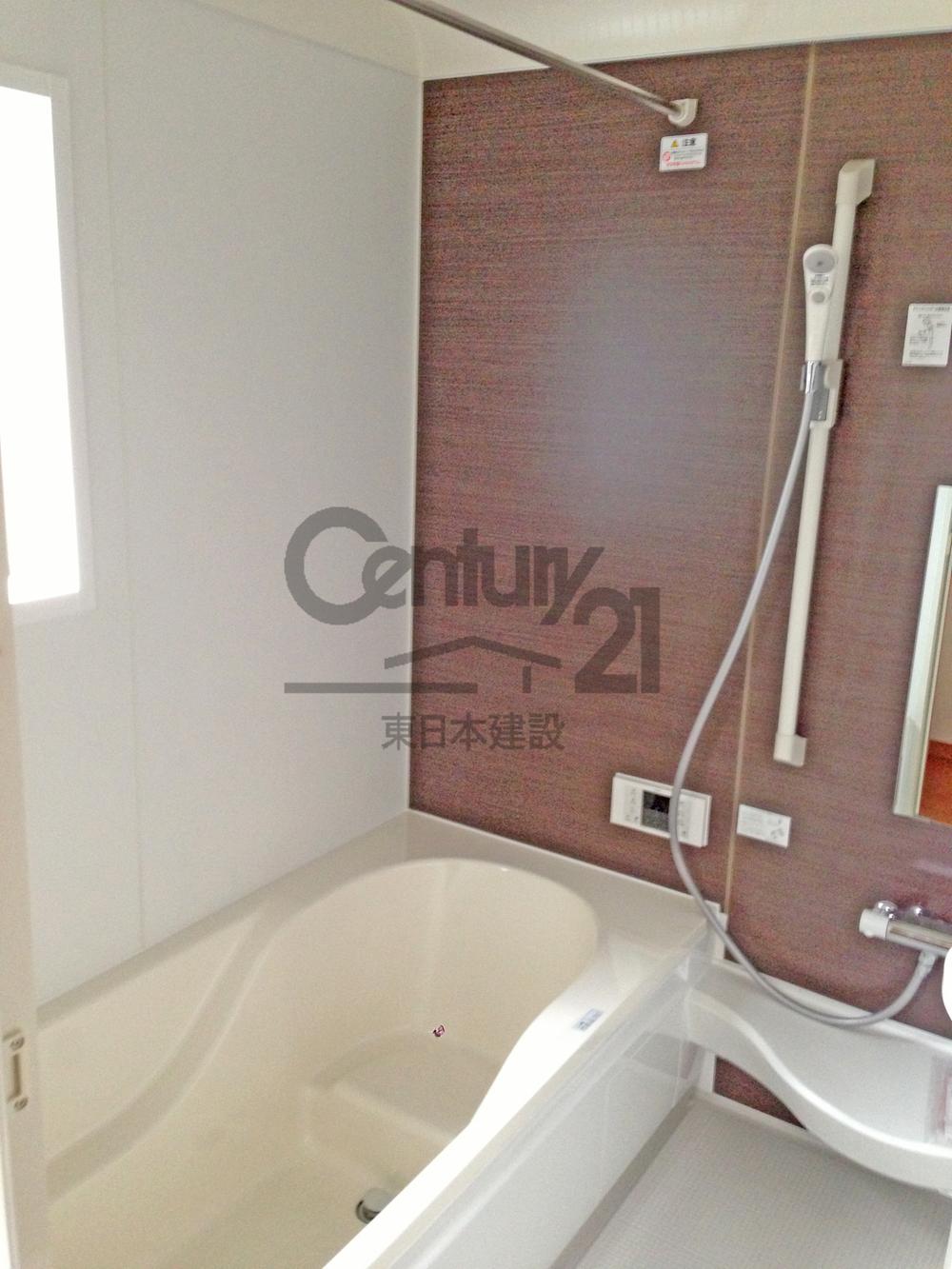 Bathroom. Local (11 May 2013) Shooting