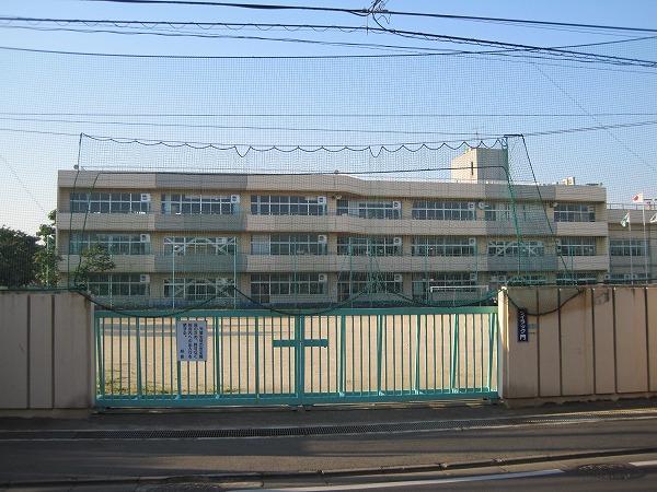 Primary school. Niiza Tateishi God 1000m up to elementary school