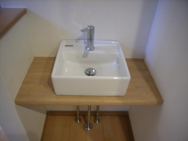 Wash basin, toilet. Local (12 May 2013) Shooting Hall handwashing
