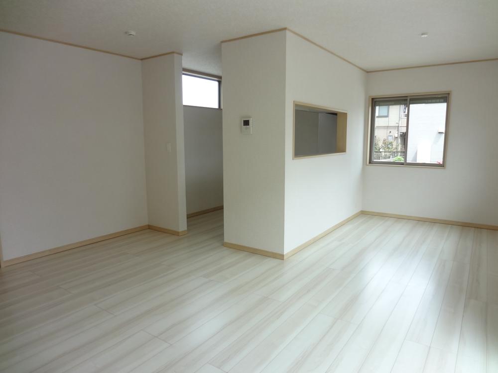 Same specifications photos (living). Same specifications